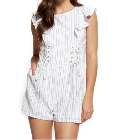 NEW Dex White Black Pin Stripe Lace Up Romper Size Medium - Picture 1 of 7